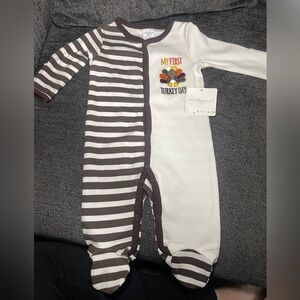 Starting Out Thanksgiving one piece suit Size 3M